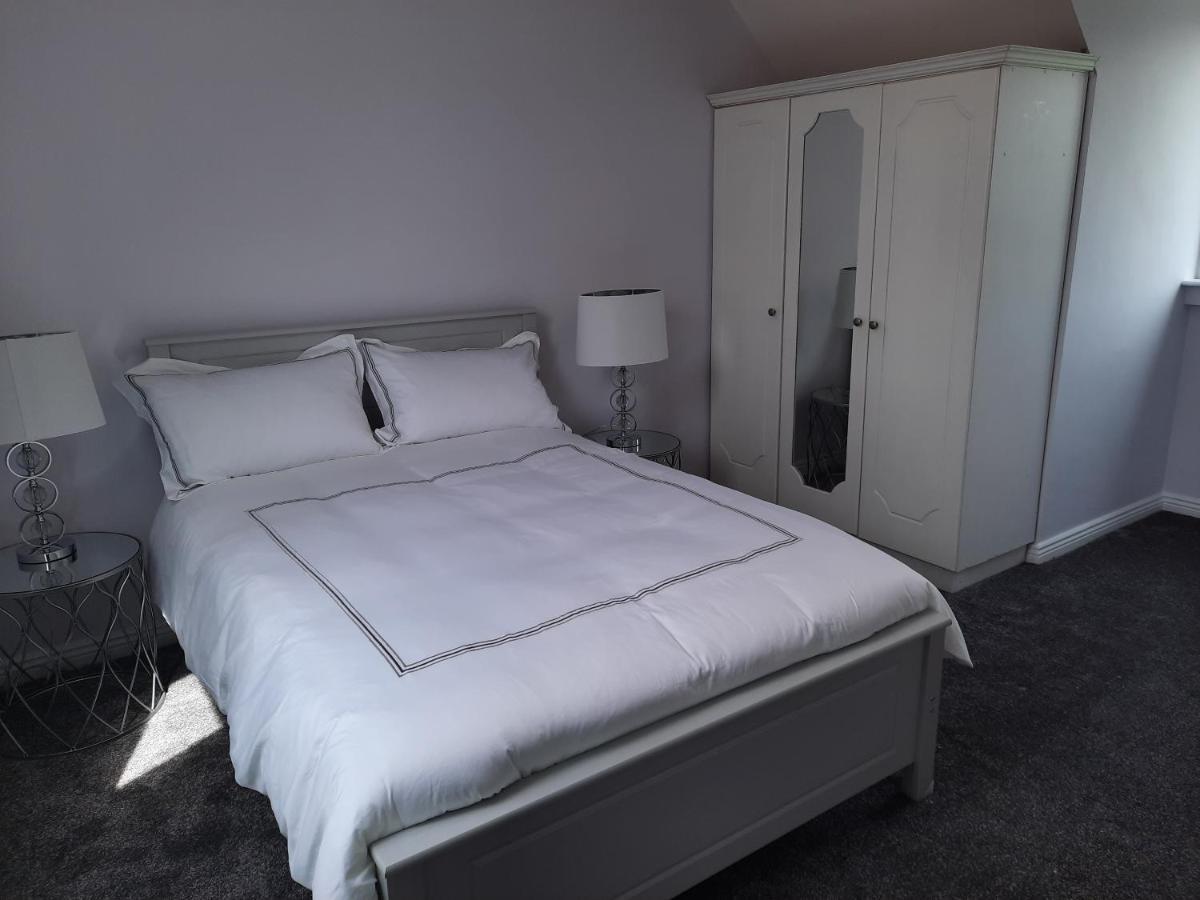 4 Bedroom, 15 Min To Limerick City Quiet Retreat. Exterior foto