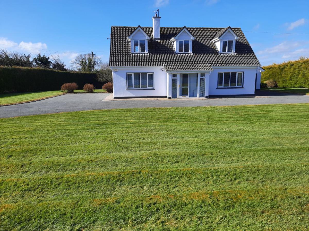 4 Bedroom, 15 Min To Limerick City Quiet Retreat. Exterior foto