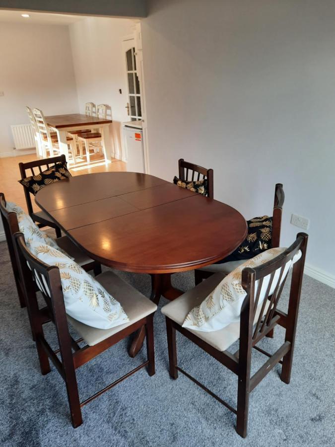 4 Bedroom, 15 Min To Limerick City Quiet Retreat. Exterior foto