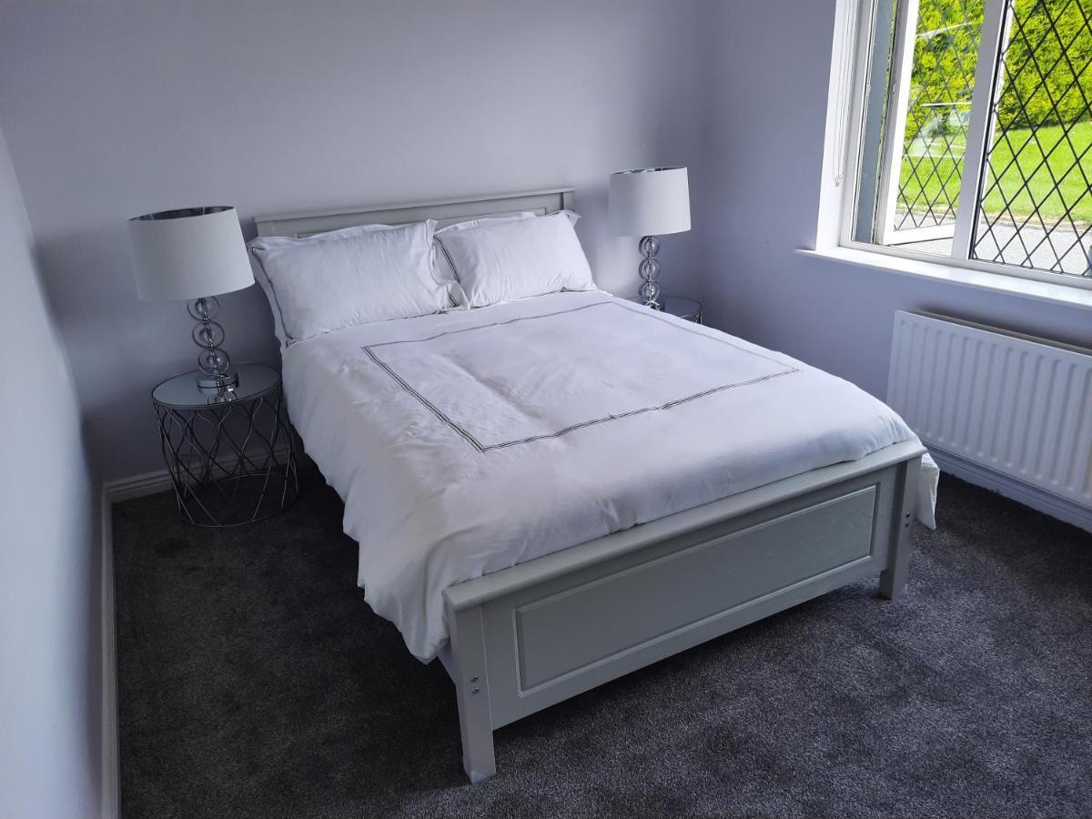 4 Bedroom, 15 Min To Limerick City Quiet Retreat. Exterior foto