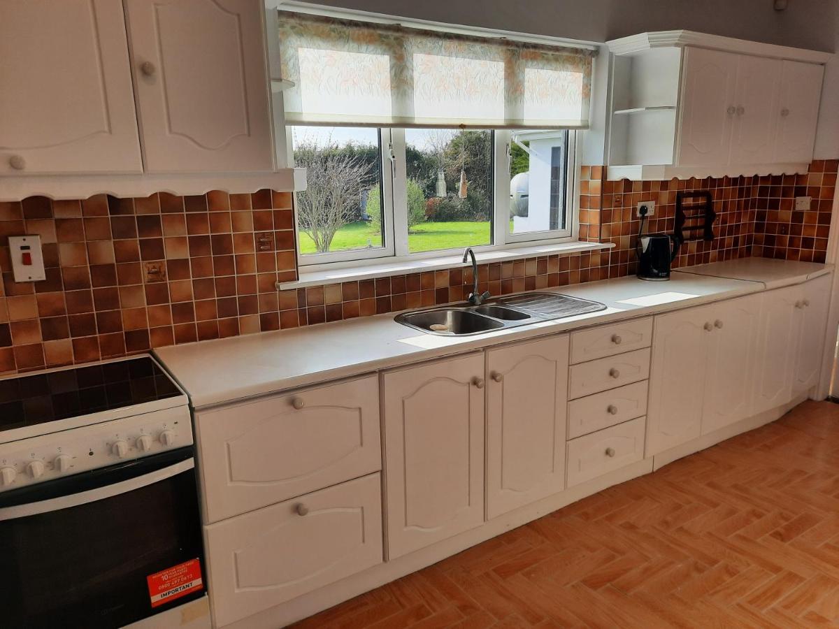 4 Bedroom, 15 Min To Limerick City Quiet Retreat. Exterior foto